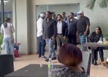 Yiyo Sarante asiste al desgarrador velatorio de su cuñada Zeneida Castillo tras trágico asalto