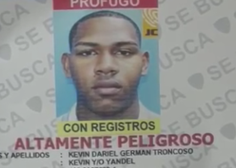 Policía identifica y busca a sospechoso por trágica muerte de la esposa de Julián Oro Duro