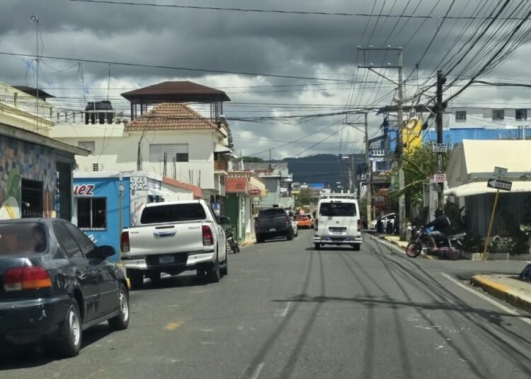 Nuevos tambores de protestas suenan en Salcedo por apagones y alto costo de la vida