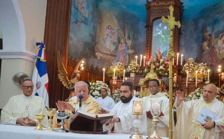 Vicepresidenta Raquel Peña encabeza emotiva celebración a la Virgen de las Mercedes en el Santo Cerro