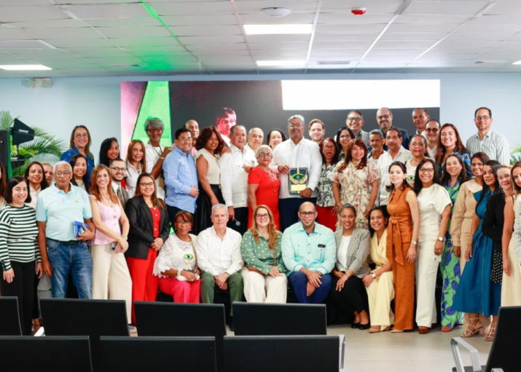 INCOCEGLA celebra 30 años de trayectoria con su exitoso segundo congreso de oftalmología integral