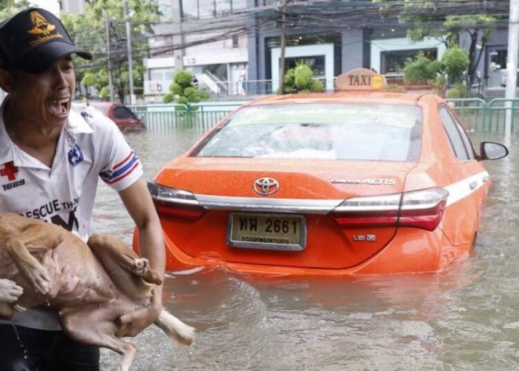 Bangkok declara el estado de desastre total por inundaciones históricas tras intensas lluvias