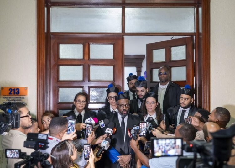 Wilson Camacho revela que 706 pruebas llevaron a 13 imputados a admitir corrupción en SeNaSa