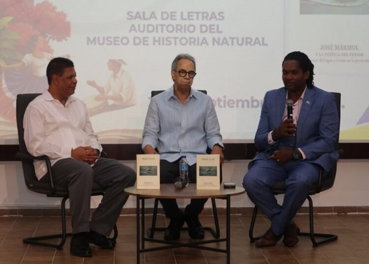 Andrés Ulloa presenta La poética del pensar sobre la poesía de José Mármol en la FILSD 2026