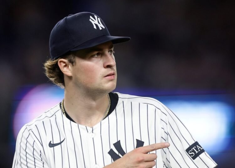 Yankees y Red Sox reviven su histórica rivalidad en una electrizante Serie de Comodines
