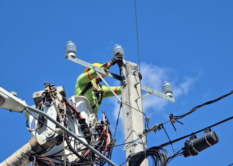 Edenorte invierte 38.7 millones de pesos para transformar el servicio eléctrico en el Cibao