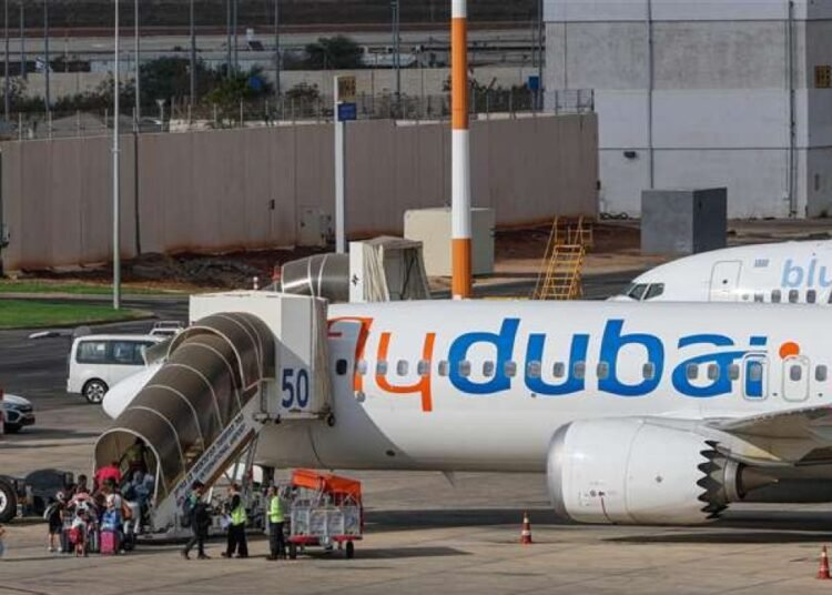 Aterrizaje de emergencia de Flydubai tras altercado en cabina y caída de 5000 metros