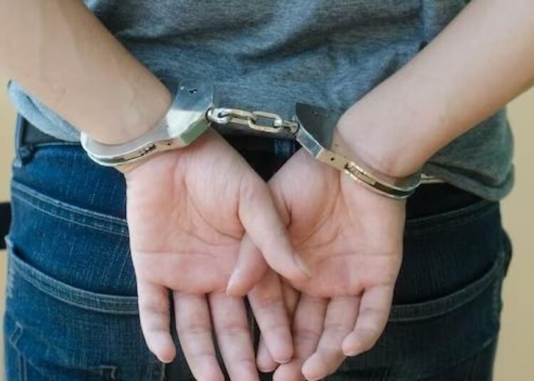 Más de 90 prófugos con órdenes de arresto se entregan a la Policía Nacional en septiembre