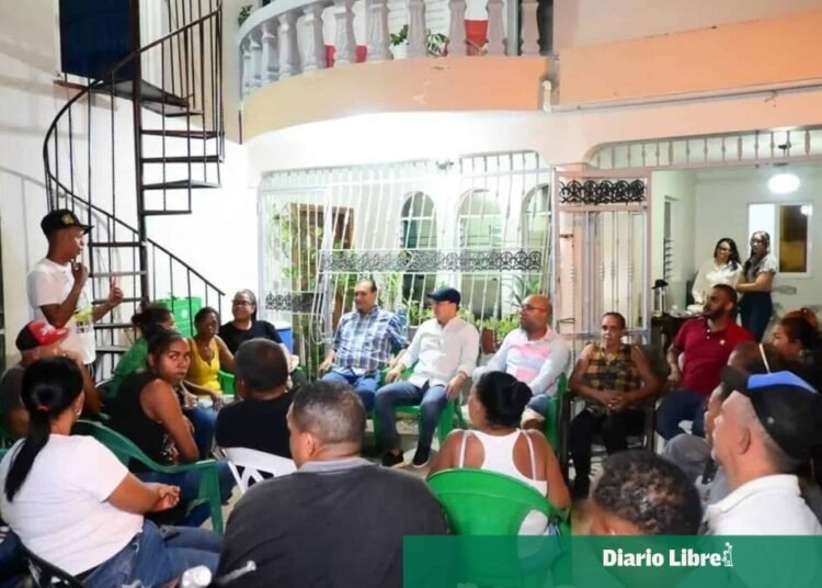 Abel Martínez propone educación bilingüe y tecnológica para erradicar la pobreza en RD