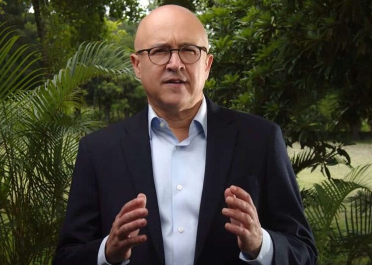 Francisco Domínguez Brito apoya aplazamiento de consulta del PLD