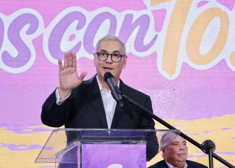 Gonzalo Castillo acata la cancelación de la consulta del PLD pero ratifica que su proyecto político sigue firme