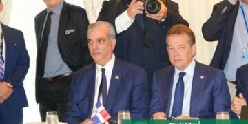 Abinader afirma que es posible desarrollar y regular la inteligencia artificial al mismo tiempo