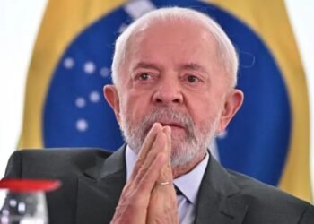 Lula recupera el liderato en un ajustado recuento electoral en Brasil