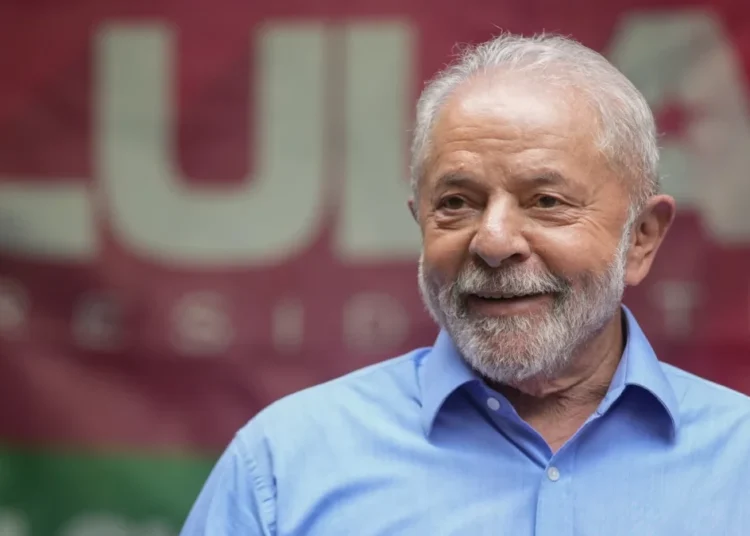 Lula exige ampliar el horario de votación en cinco estados de Brasil por fallas en el transporte