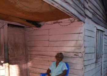 Estudio revela que el 40 por ciento de los dominicanos vive en pobreza laboral a pesar del crecimiento economico
