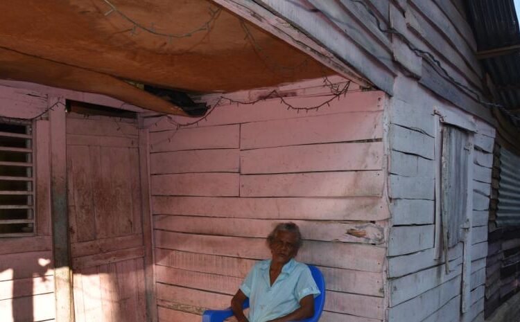 Estudio revela que el 40 por ciento de los dominicanos vive en pobreza laboral a pesar del crecimiento economico