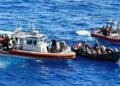 Guardia Costera repatría a 63 migrantes dominicanos y haitianos tras peligrosa travesía en el Canal de la Mona