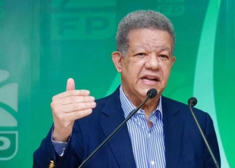 Leonel Fernández enciende las alarmas por la crisis en Haití y exige máxima seguridad en la frontera