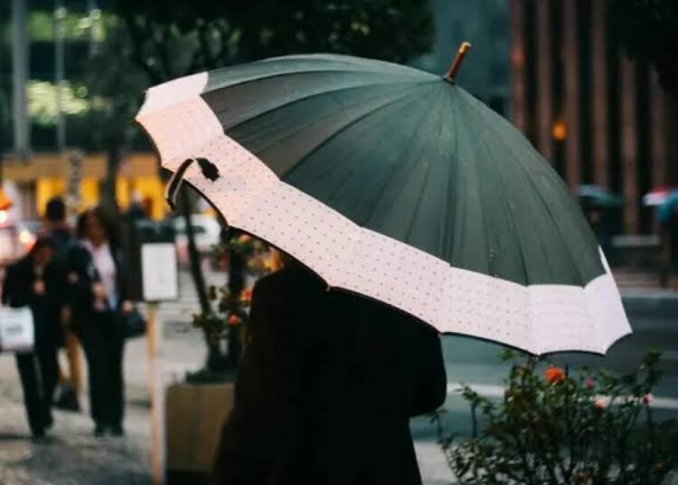 Alerta meteorológica en República Dominicana por aguaceros, tronadas y ráfagas de viento