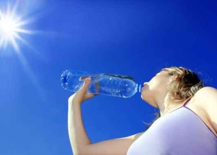Calor extremo y lluvias aisladas marcarán el clima este fin de semana en República Dominicana