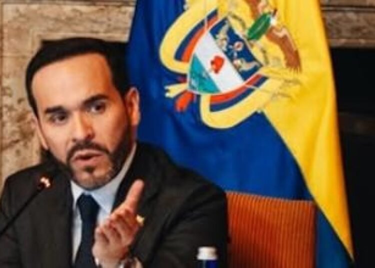 Deportaciones en el gobierno De La Espriella el teatro de la mano dura