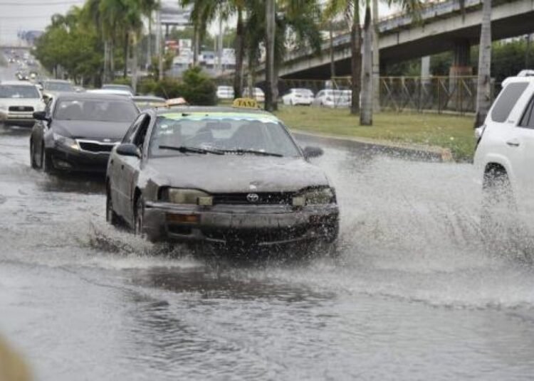 Indomet emite alerta por fuertes aguaceros y tormentas eléctricas en varias provincias