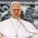 El papa León XVI retoma sus labores en el hospital tras su operación de cáncer de pulmón