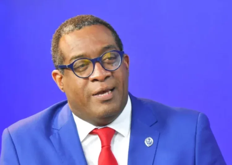 Aumento de la tasa del Banco Central amenaza el bolsillo de los dominicanos según economista
