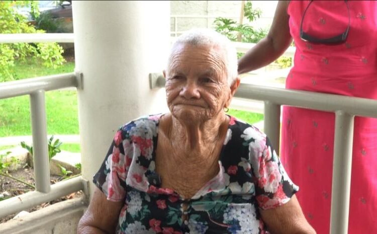 A sus 84 anos doña Ana tiene un gran sueño por cumplir en el Palacio Nacional