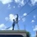 Peligro inminente en Hato Mayor denuncian cable de alta tensioÌn sobre vivienda