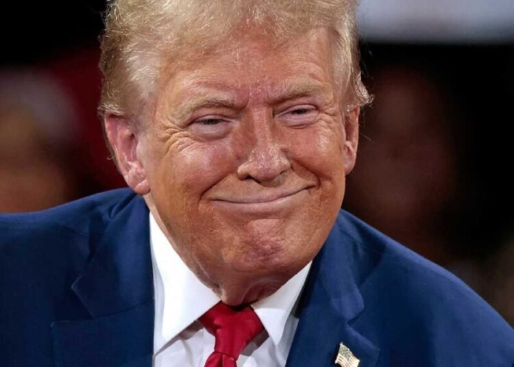Demandan a la Administración de Donald Trump por prohibir terapia de afirmación de género en Medicaid