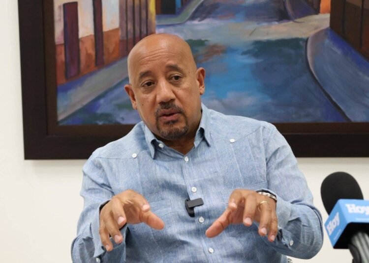 El alcalde de Lawrence Brian DePeña desafía la presión y descarta renunciar por cargos federales