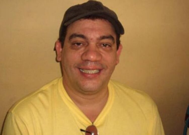 Asaltan y amordazan al actor Kenny Grullón en su propia residencia