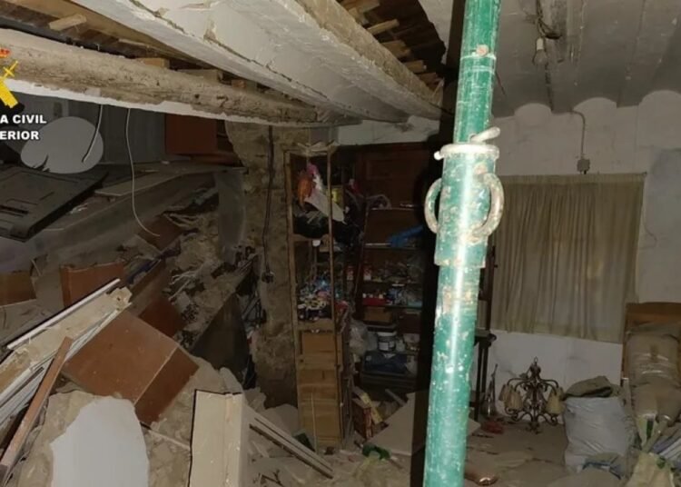 Doce heridos tras el derrumbe de un bar en La Rioja que dejó a medio centenar de personas atrapadas