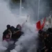 Miles de arrestos y violencia al alza en la tensa protesta estudiantil en Francia