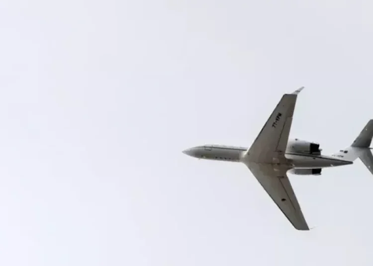 Buscan desesperadamente en el Atlántico un avión con seis personas a bordo tras desaparecer de los radares