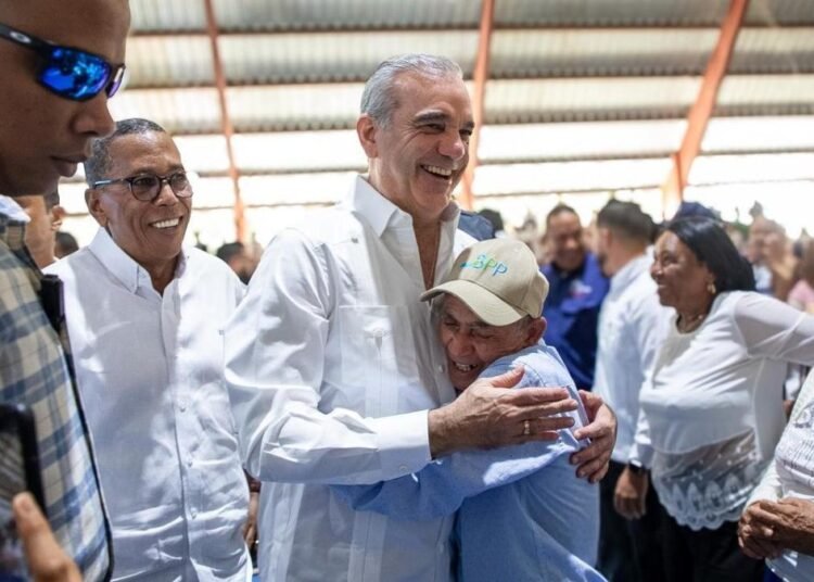 De qué trata Fogones por Estufas la nueva iniciativa del Gobierno dominicano