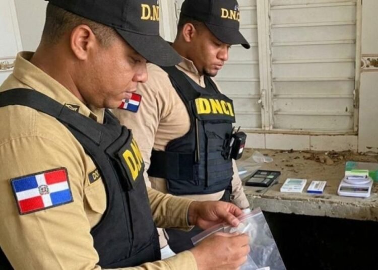 Golpe al narcomenudeo: apresan a seis y decomisan drogas en operativos en el Gran Santo Domingo