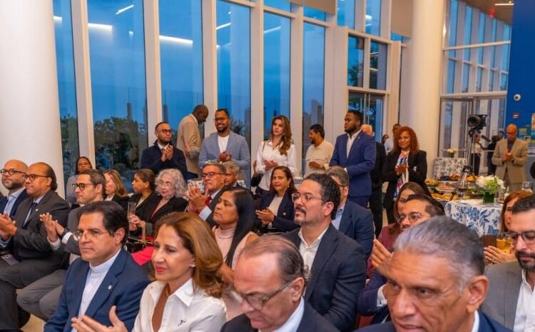 Pucmm fortalece lazos con sus egresados en Nueva York mediante encuentro en Columbia University