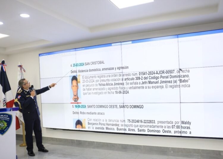 Policía arresta en Haina a sospechoso del violento asalto en casa del humorista Kenny Grullón