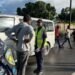 Intrant retiene cinco autobuses operados por haitianos en condición migratoria irregular en Friusa