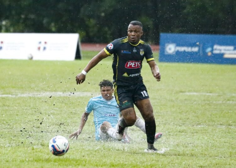 Salcedo FC derrota a Moca FC con golazo en la LDF