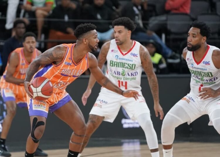 Club Huellas del Siglo derrota a Bameso en emocionante partido del TBS Distrito 2026