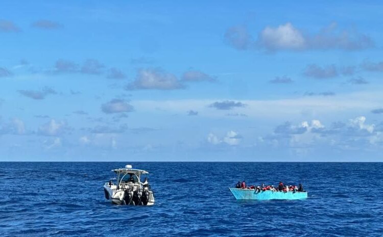 Tres dominicanos enfrentan cargos graves tras naufragio mortal en viaje ilegal hacia Puerto Rico
