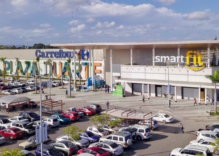 Plaza Duarte rompe el silencio tras supuesto atraco y colabora con las autoridades
