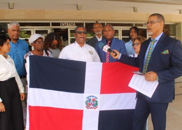 Demandan a ministro de Medio Ambiente y exigen frenar proyecto Manzanillo Gas y Power por daños ecológicos
