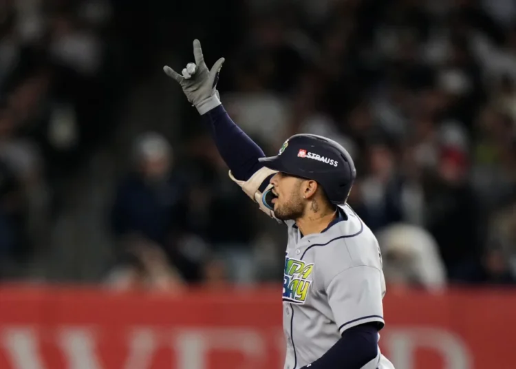 Tampa Bay despacha por barrida a los Yankees y avanza en la postemporada
