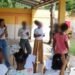 Iniciativa Vistas con Amor transforma vidas de niños vulnerables mediante el arte