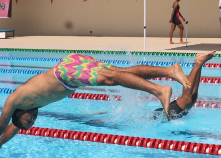 La Academia de la Fuerza Aerea arrasa en las competencias de natacion