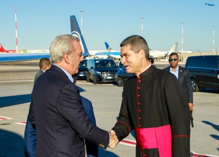 Luis Abinader invitará al papa León XIV a visitar República Dominicana en 2027 durante su viaje al Vaticano